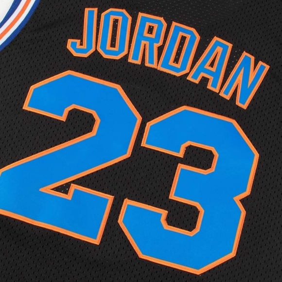 ποΈ Jordan Space Jam Jersey - Picture 3 of 7